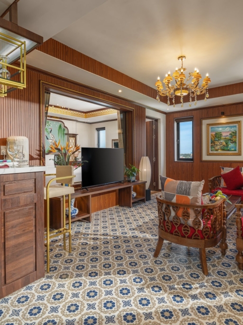 PRESIDENTIAL PENTHOUSE