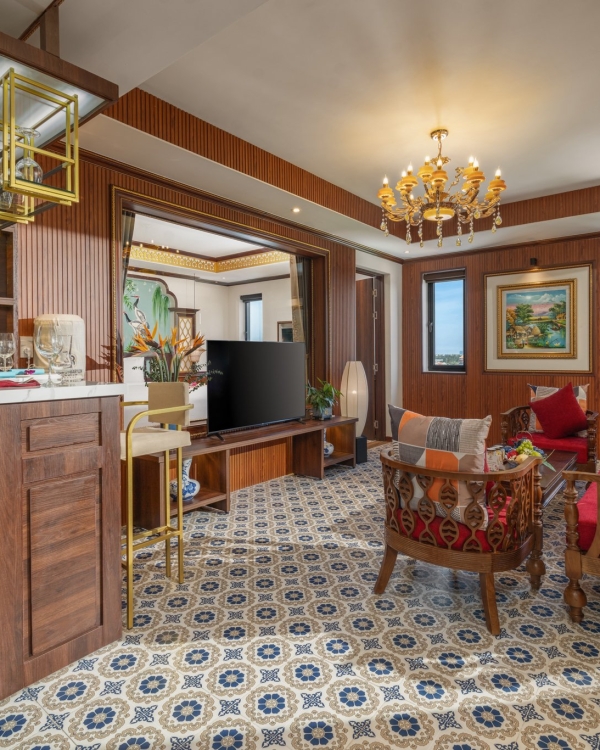 PRESIDENTIAL PENTHOUSE
